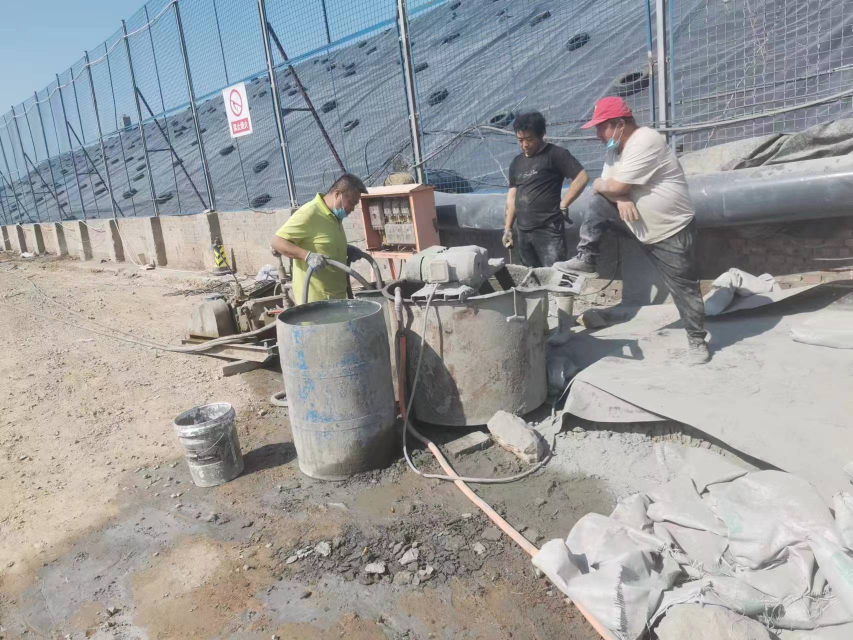 龙华山办事处袖阀管注浆