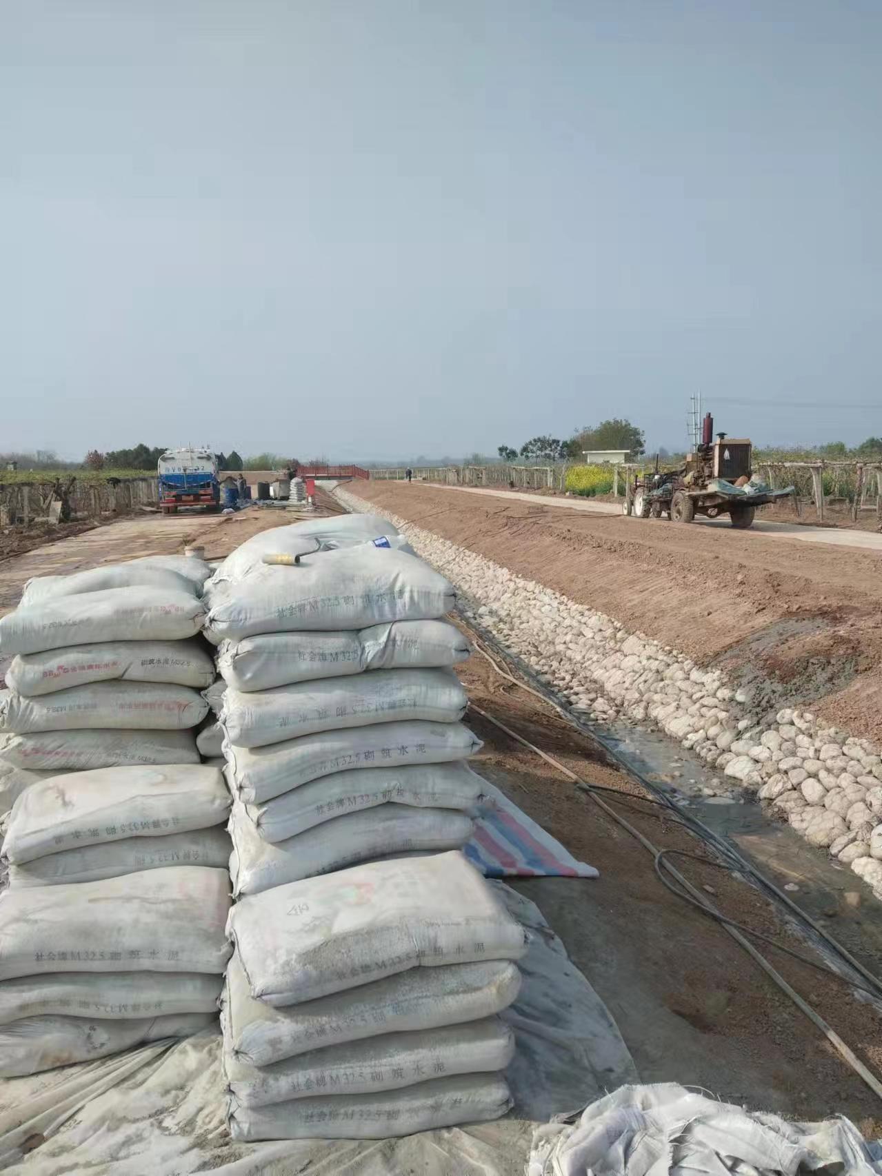 龙华山办事处小导管注浆
